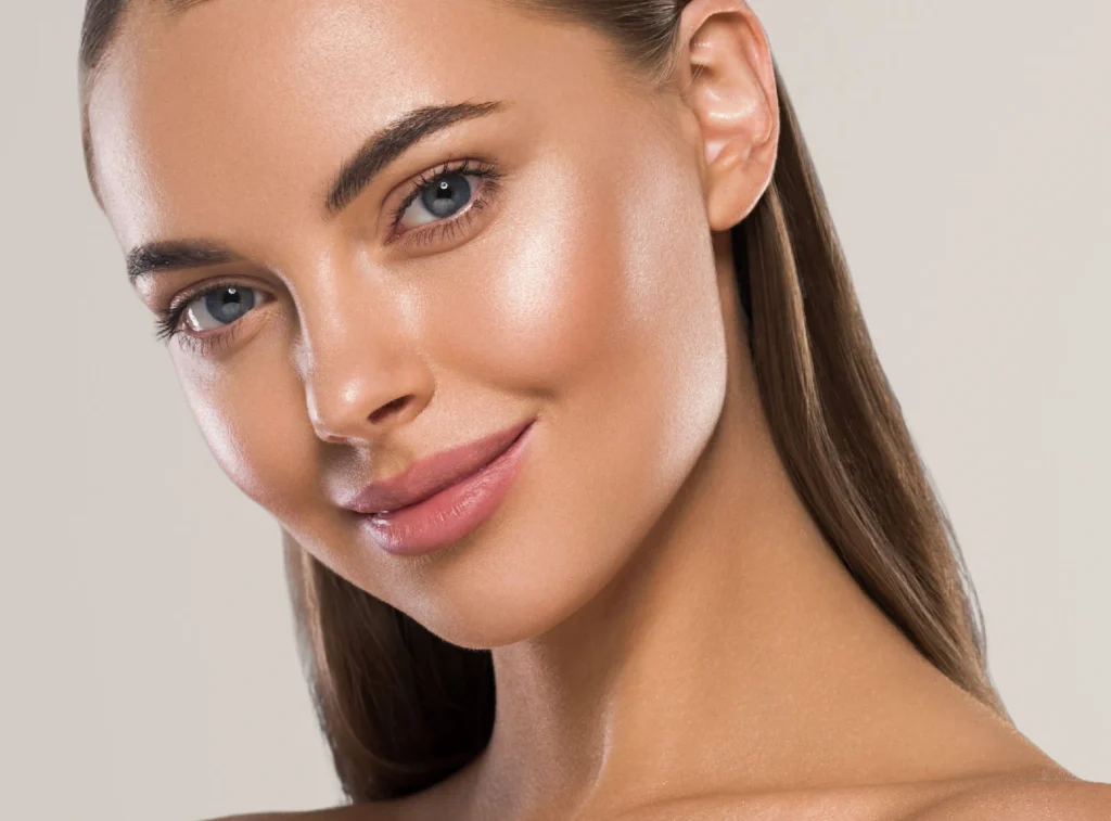 Cheek Augmentation in Dubai: Fillers and Implants for Volume